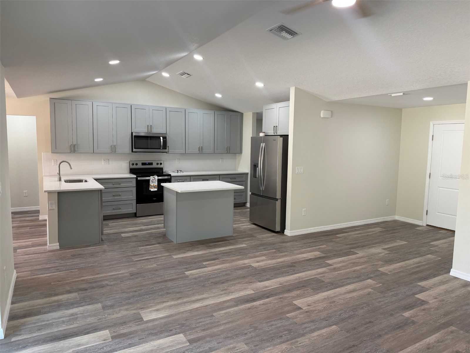 13465 Canyon Swallow Road Weeki Wachee FL 34614 W7885023 image5
