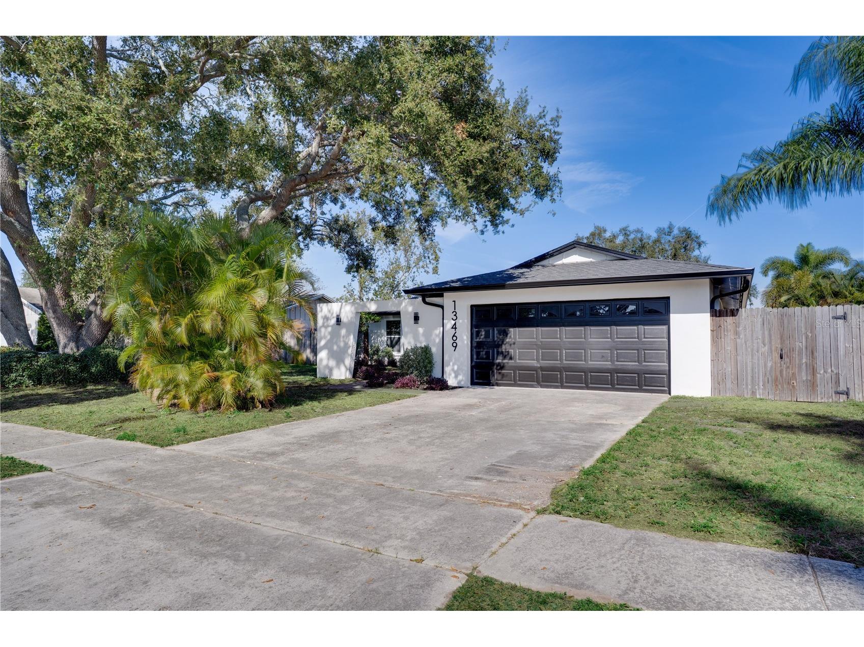 13469 Sol Vista Dr Largo FL 33774 TB8490126 image1