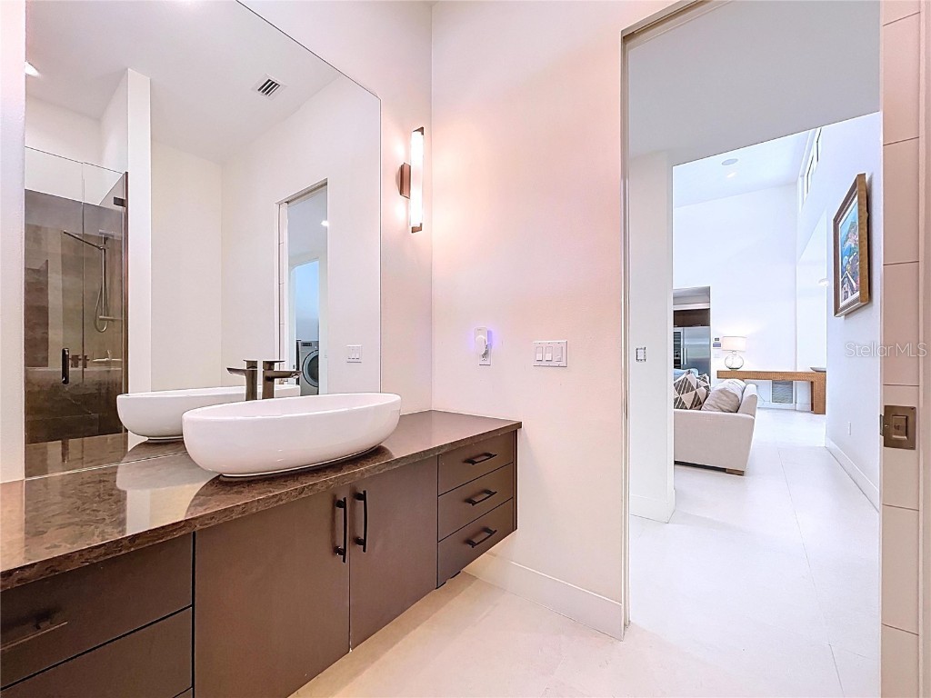 1347 Harbor Drive Sarasota FL 34239 A4661511 image53