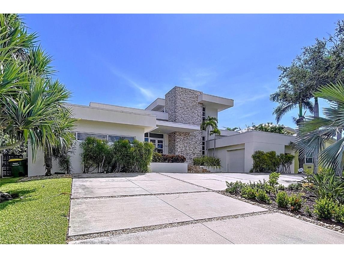 1347 Harbor Drive Sarasota FL 34239 A4661511 image94