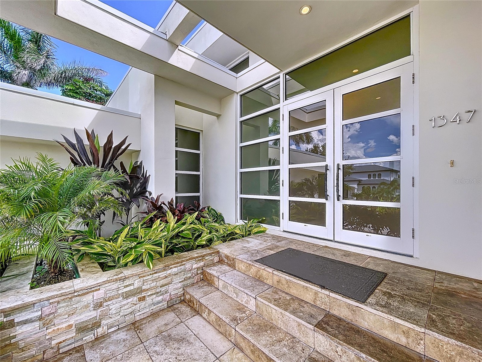 1347 Harbor Drive Sarasota FL 34239 A4679697 image5