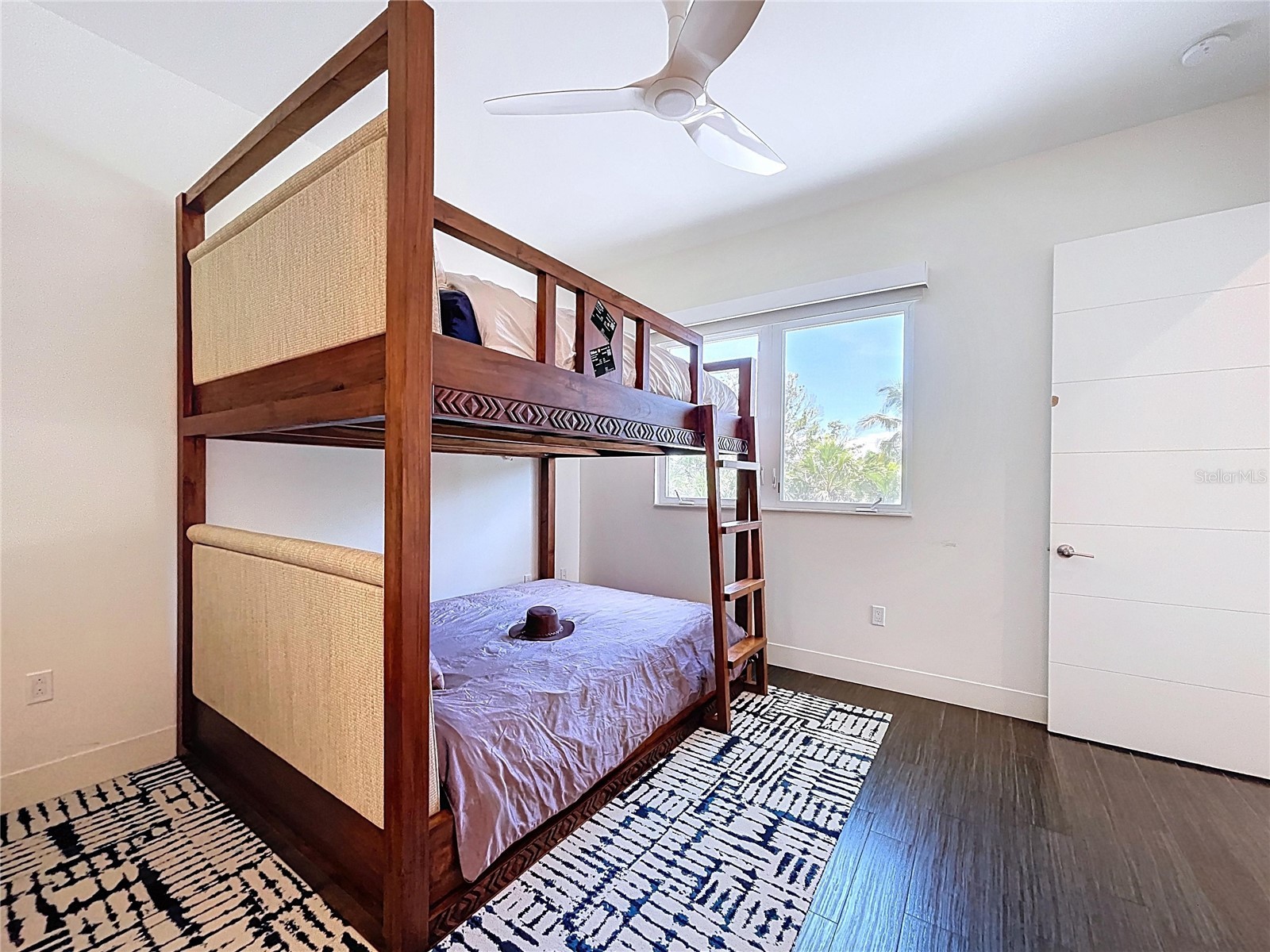 1347 Harbor Drive Sarasota FL 34239 A4679697 image57