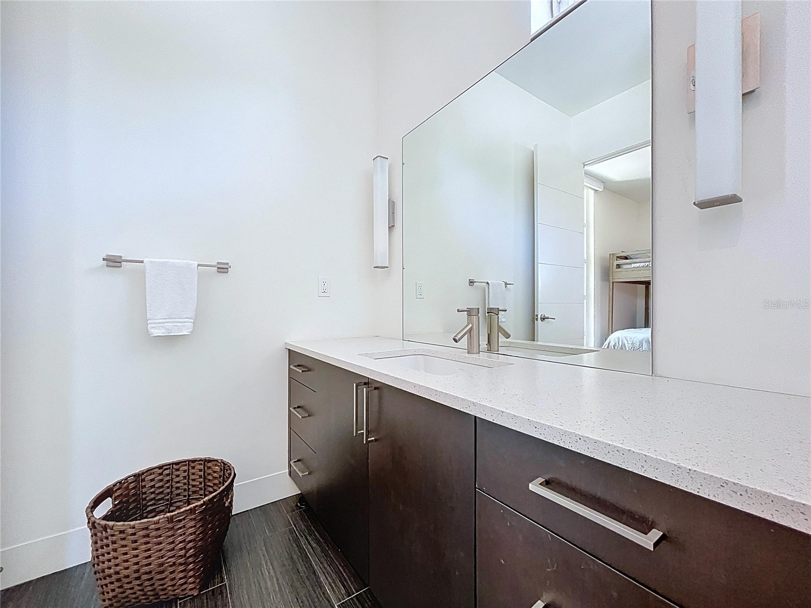 1347 Harbor Drive Sarasota FL 34239 A4679697 image82