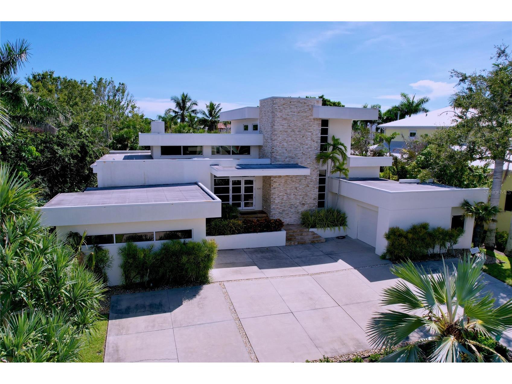 1347 Harbor Drive Sarasota FL 34239 A4679697 image88