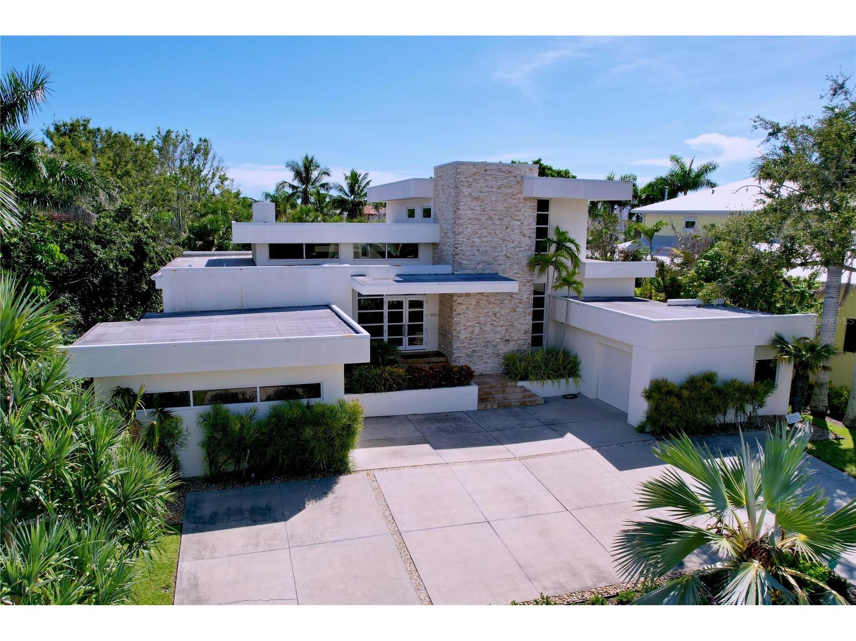 1347 Harbor Drive Sarasota FL 34239 A4679697 image89