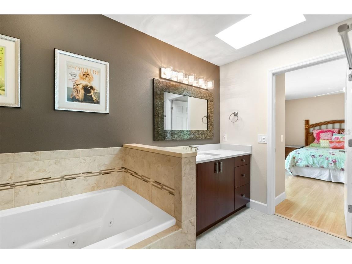 1347 Landings Drive #6 Sarasota FL 34231 - INTRACOASTAL WATERWAY A4656077 image45