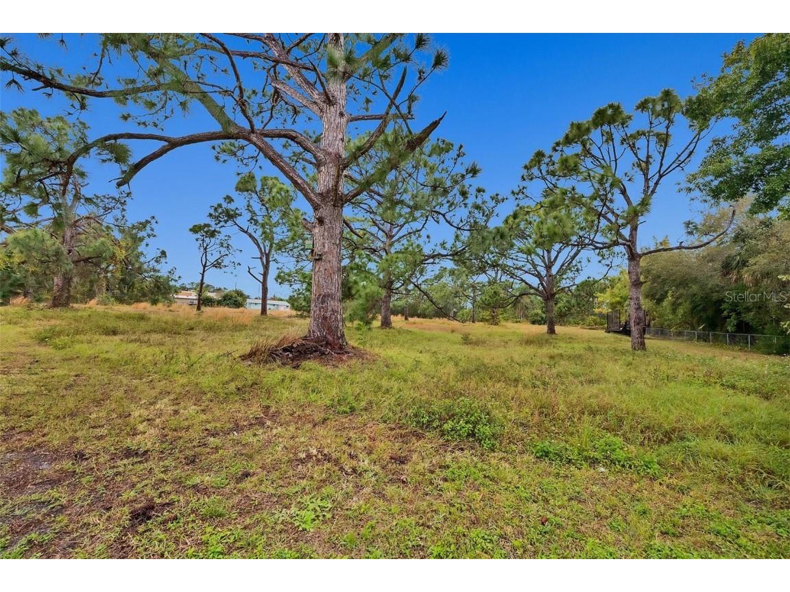 1348 Manor Road, Englewood, FL, 34223 MLS N6131664 Edina Realty