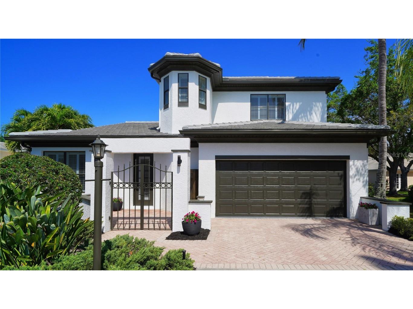 1348 Tearose Place Sarasota FL 34239 A4563484 image1