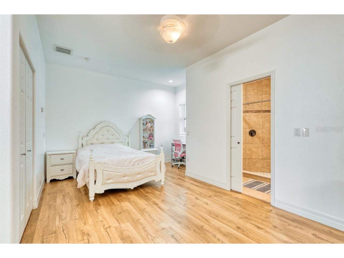 13483 Heritage Way Sarasota FL 34240 TB8375773 image21