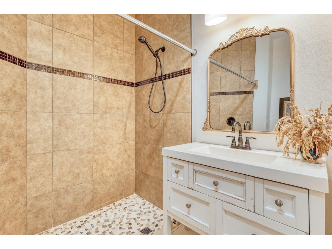 13483 Heritage Way Sarasota FL 34240 TB8375773 image22