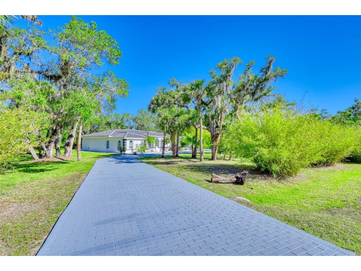 13483 Heritage Way Sarasota FL 34240 TB8375773 image36