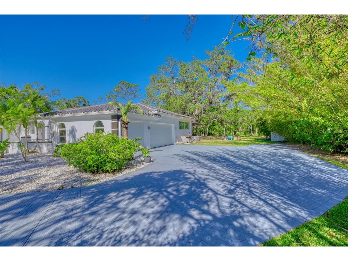 13483 Heritage Way Sarasota FL 34240 TB8375773 image40