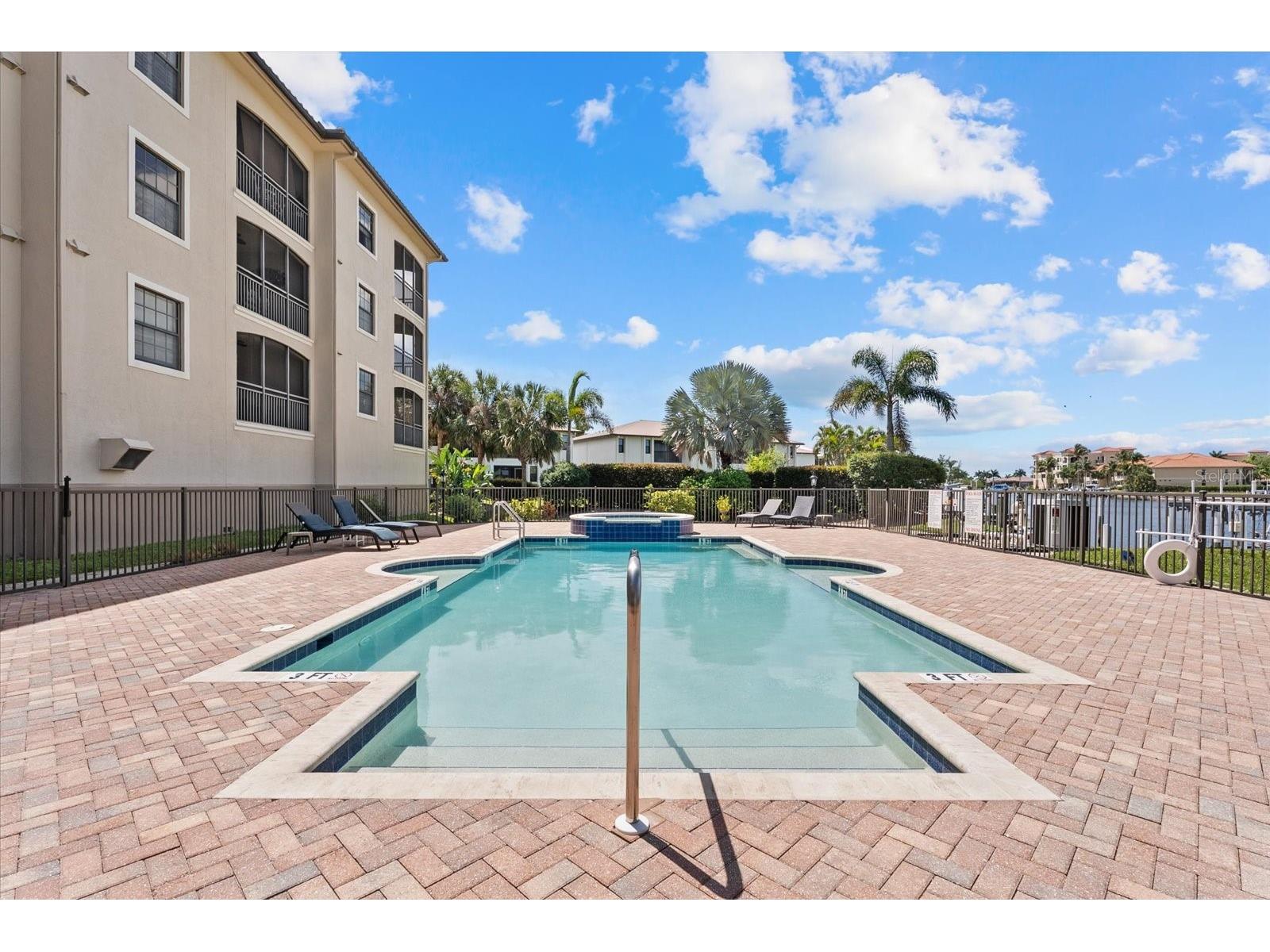 1349 Aqui Esta Drive #136 Punta Gorda FL 33950 - WOOD TRUST CANAL C7524756 image5