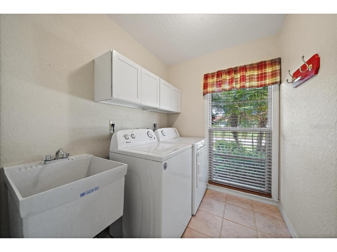 1349 Grand Boulevard #1006 Sarasota FL 34232 A4670997 image26