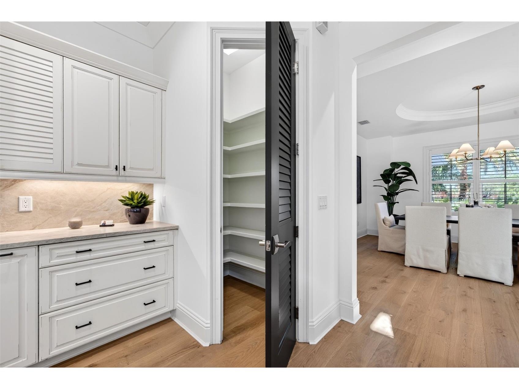 1349 Harbor Drive Sarasota FL 34239 A4676231 image24