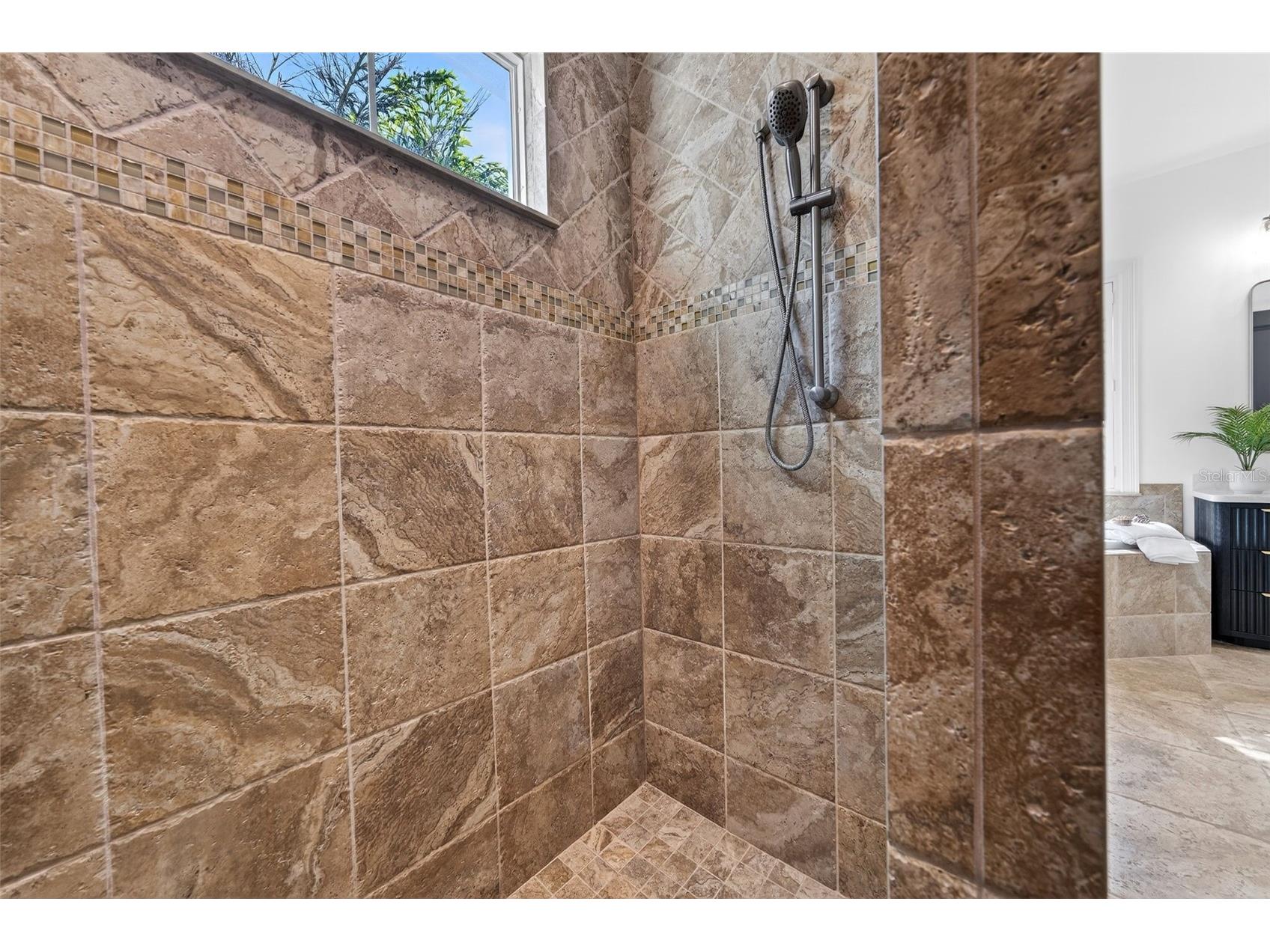 1349 Harbor Drive Sarasota FL 34239 A4676231 image38