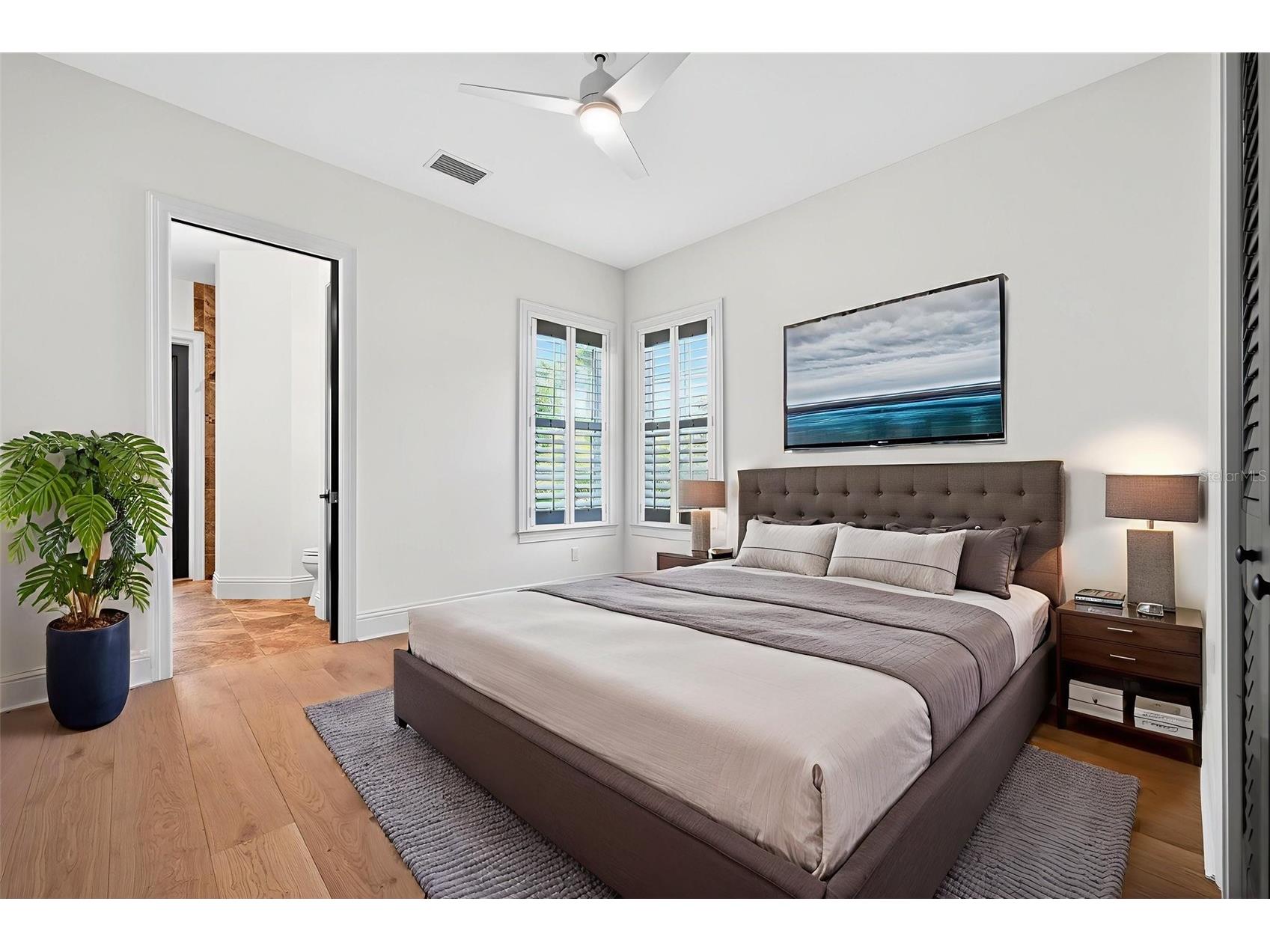 1349 Harbor Drive Sarasota FL 34239 A4676231 image41