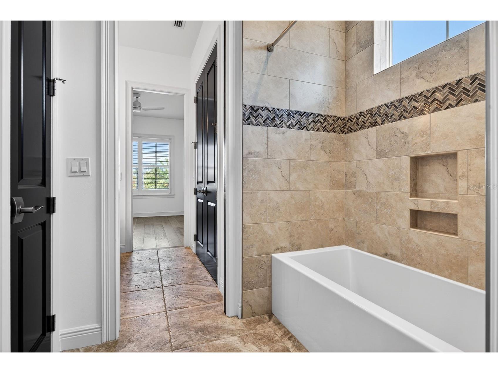 1349 Harbor Drive Sarasota FL 34239 A4676231 image66