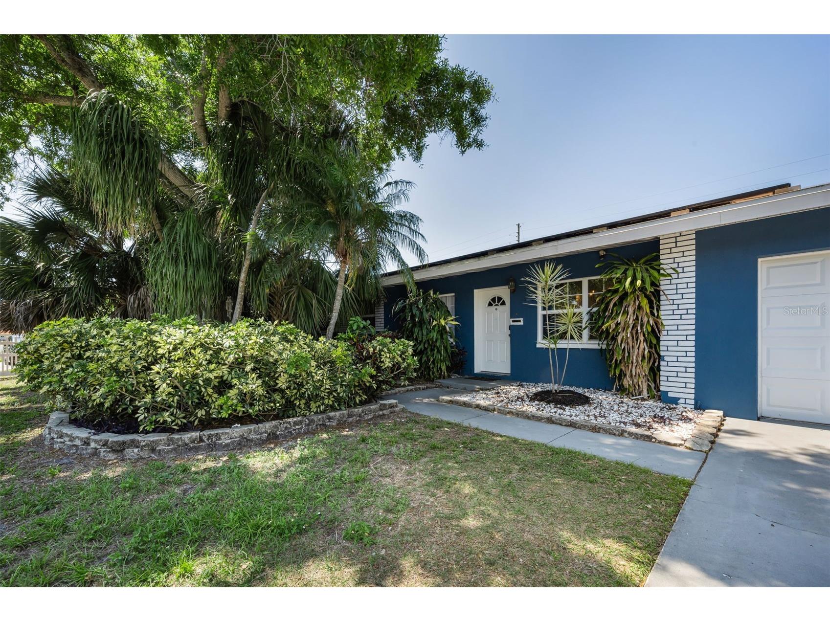 1349 Regina Drive W Largo FL 33770 TB8488946 image1