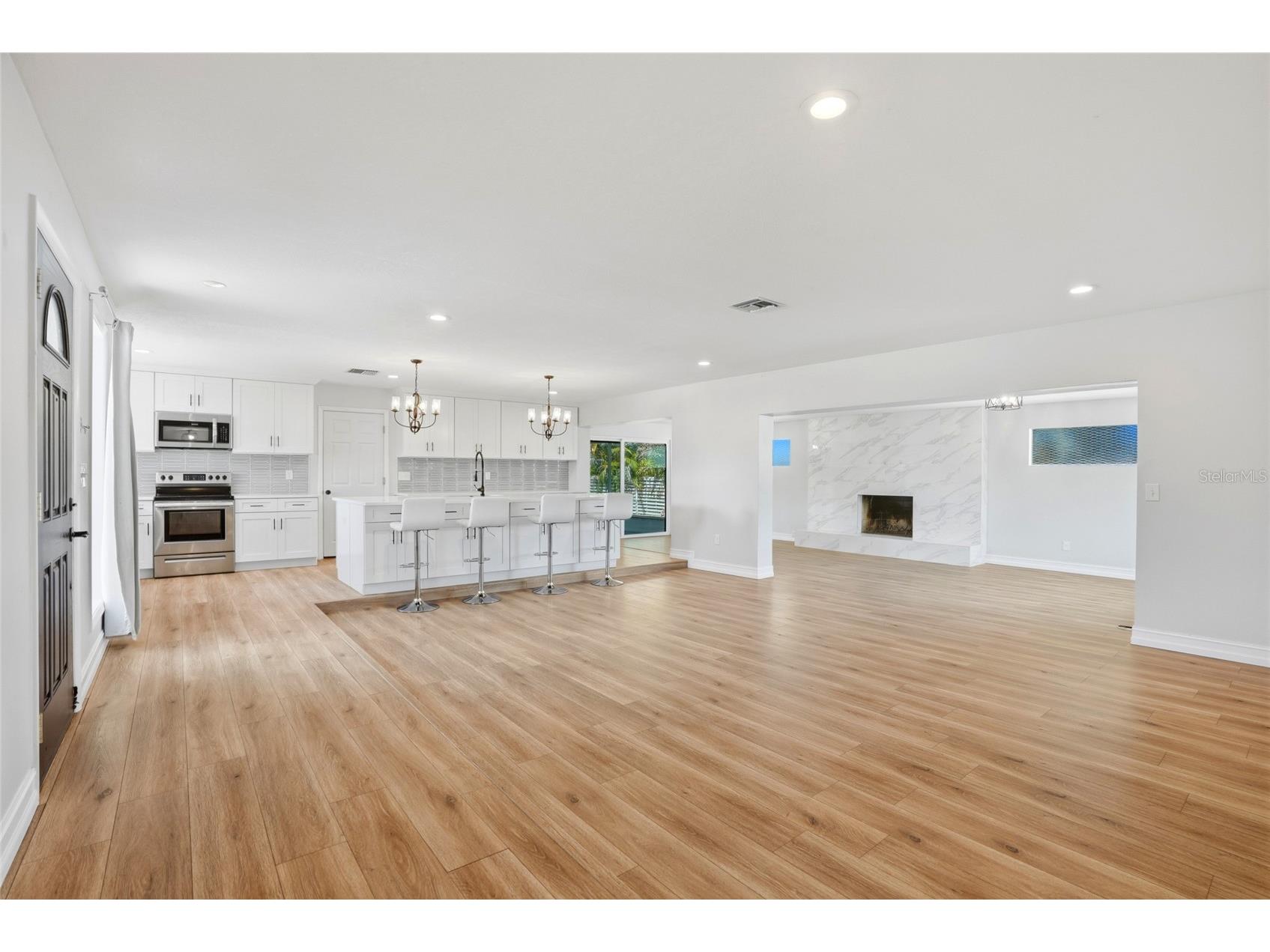 1349 Viewtop Drive Clearwater FL 33764 TB8507869 image11