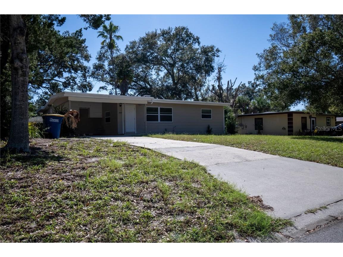 1349 Woodbine Street Clearwater FL 33755 TB8341889 image1