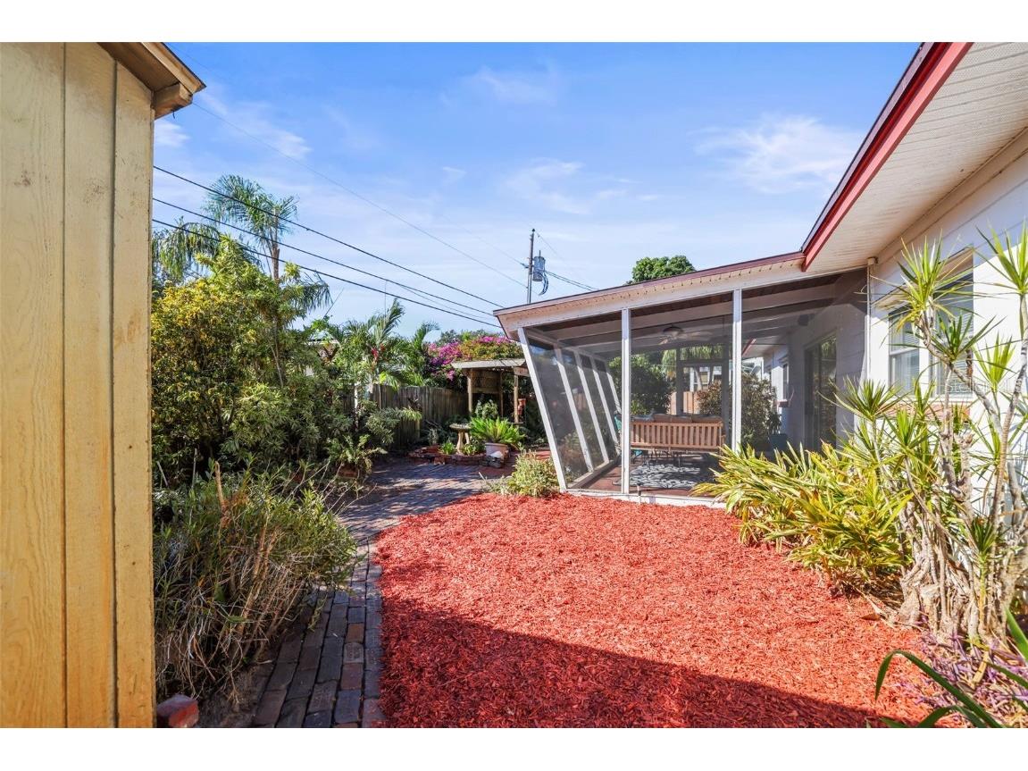 13494 Bellewood Avenue Seminole FL 33776 TB8449837 image29