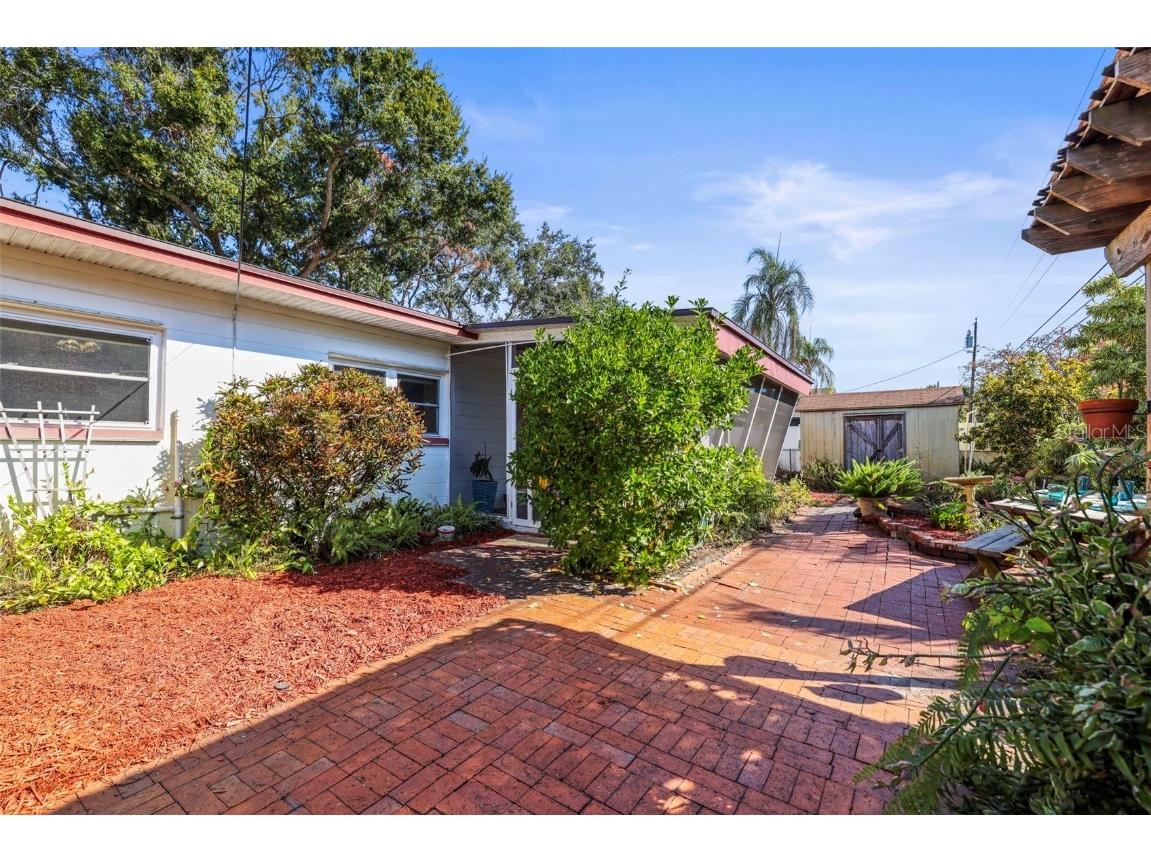 13494 Bellewood Avenue Seminole FL 33776 TB8449837 image30