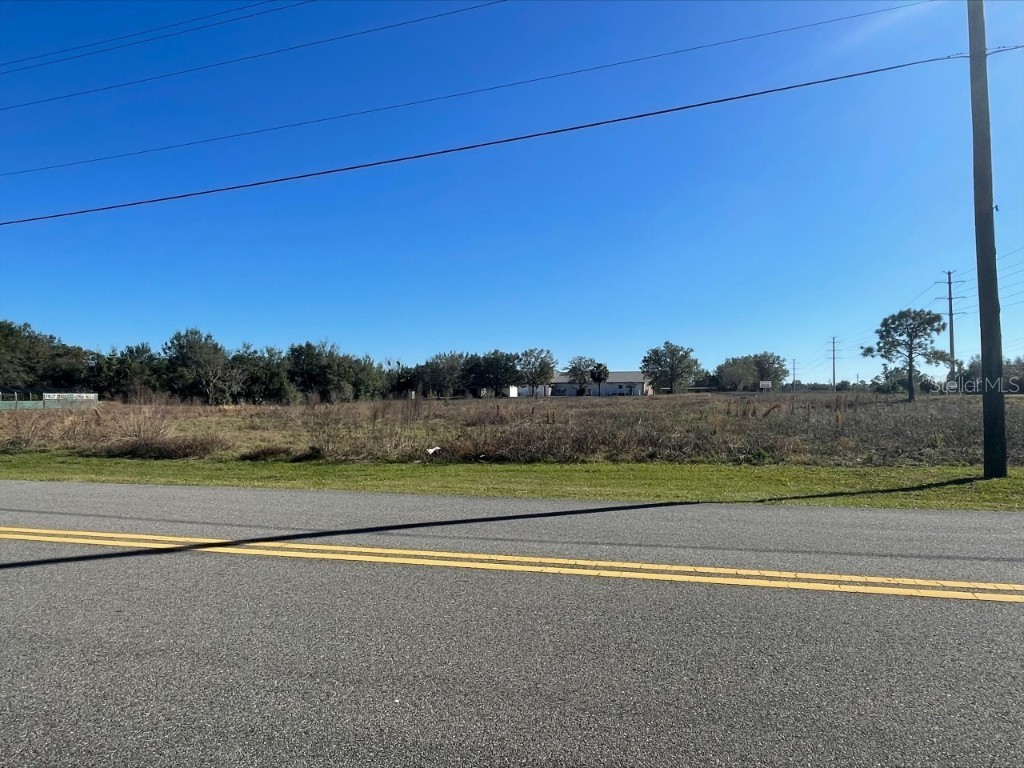 135 11th Avenue Osteen FL 32764 V4923138 image1