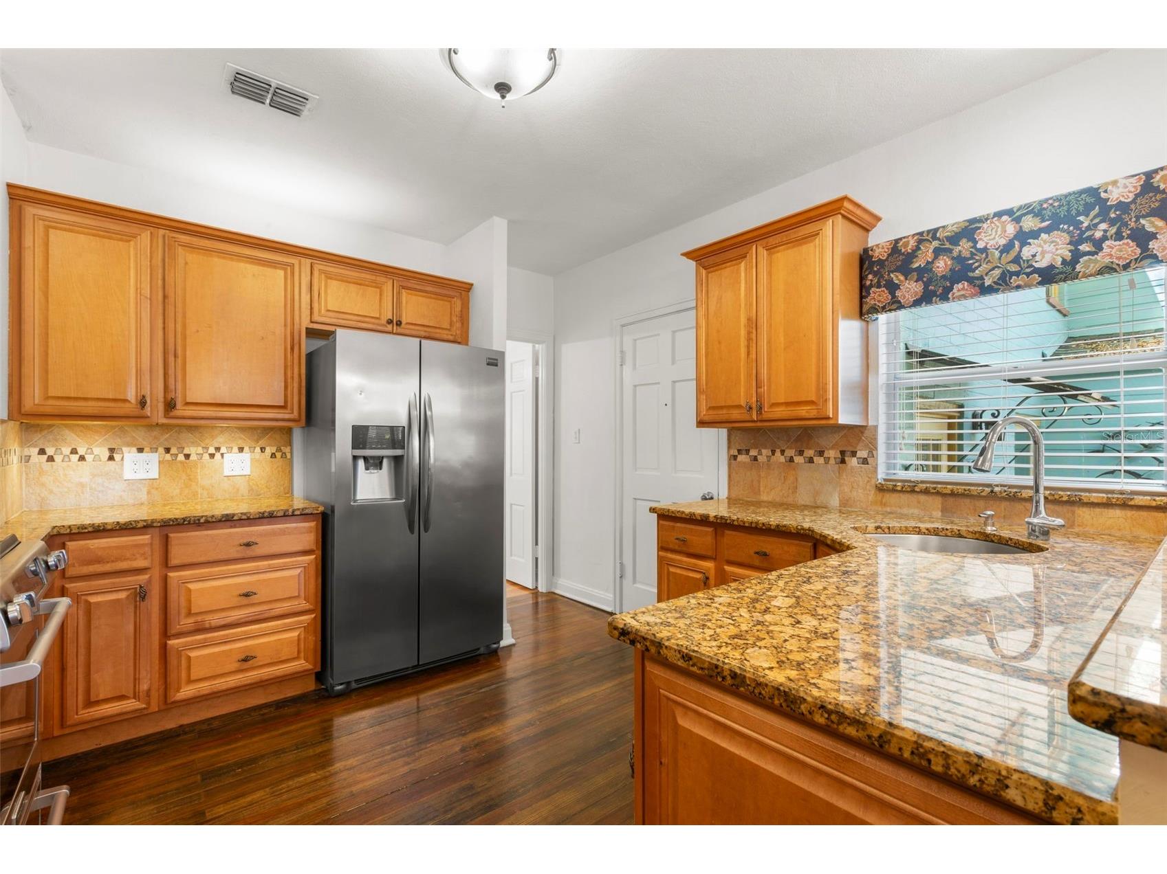 135 17th Avenue N Saint Petersburg FL 33704 TB8476186 image13