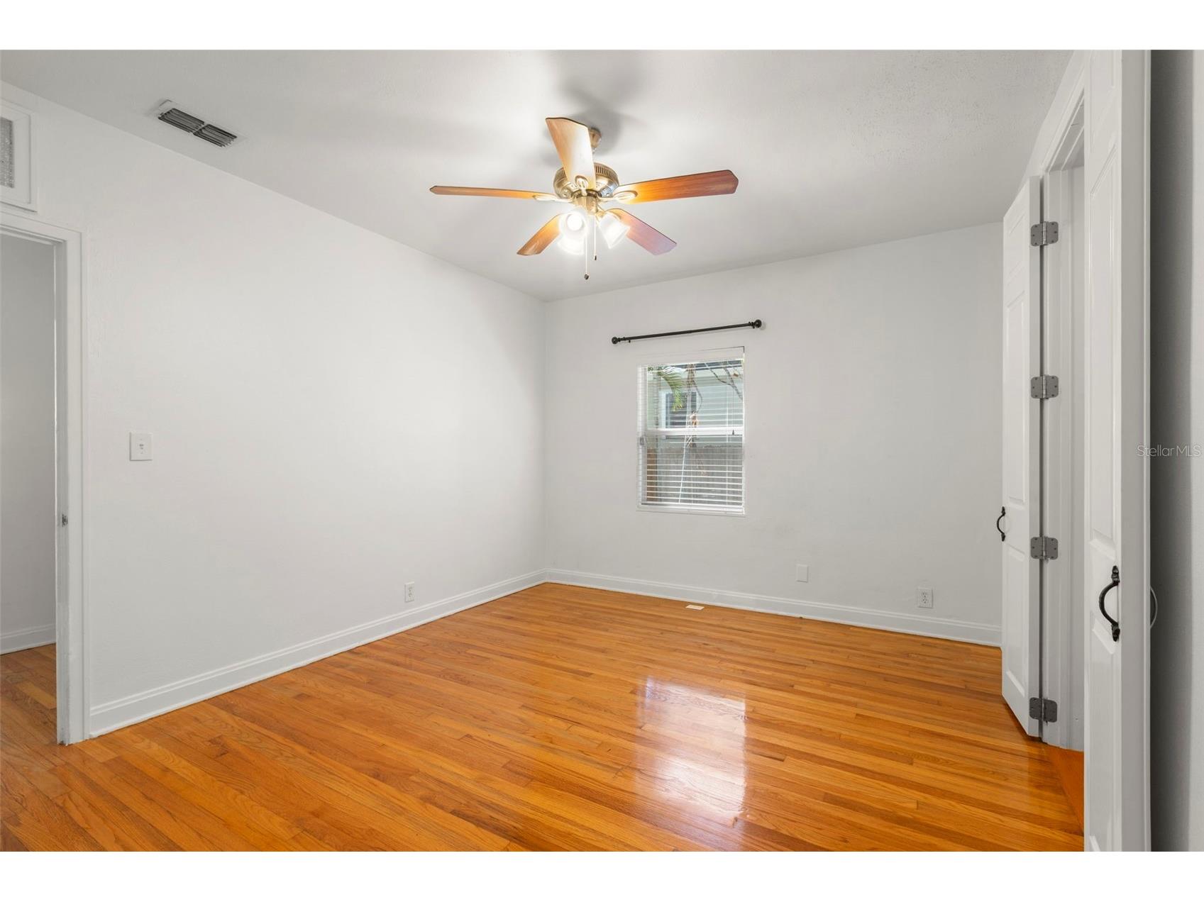 135 17th Avenue N Saint Petersburg FL 33704 TB8476186 image17