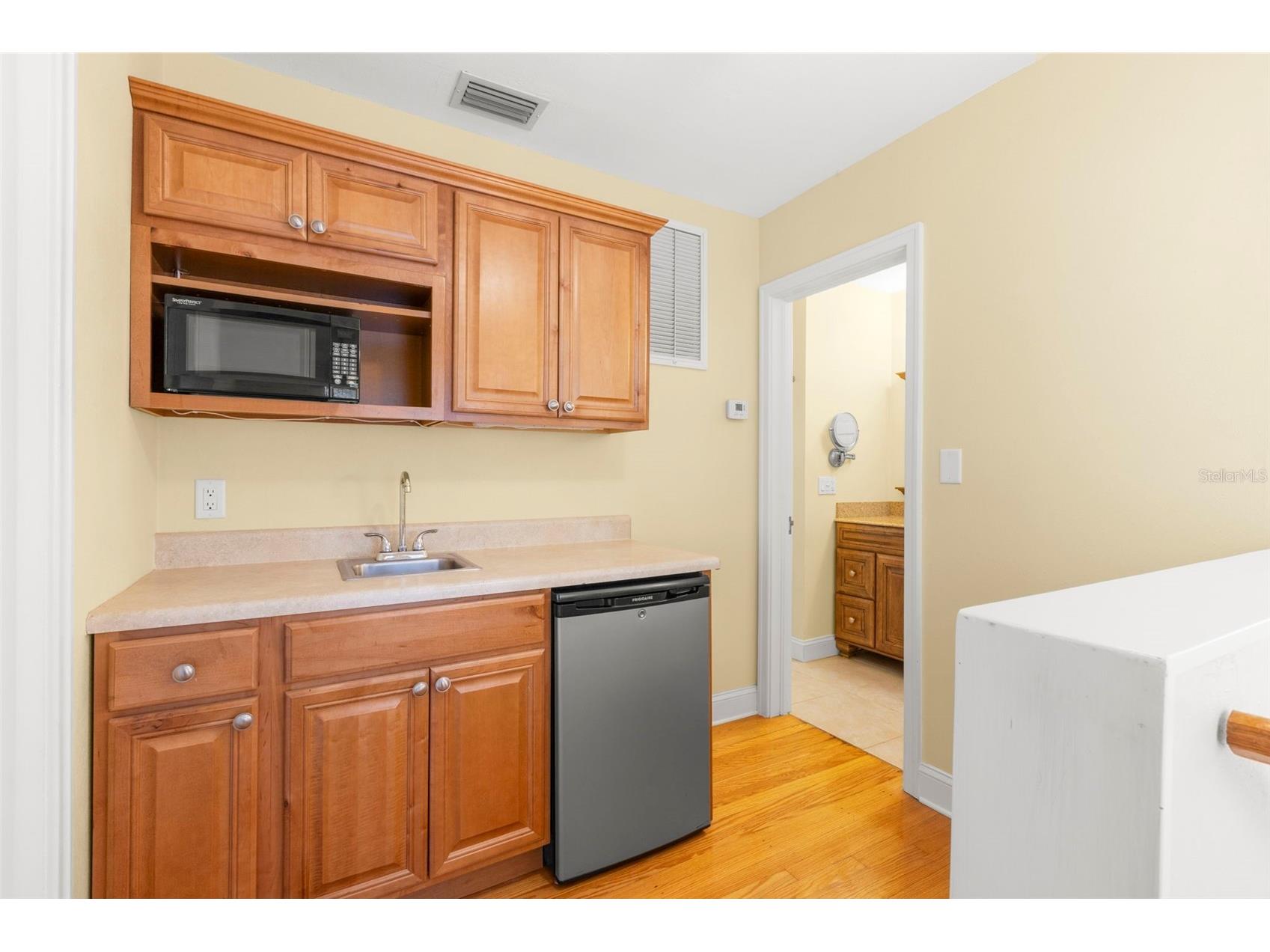 135 17th Avenue N Saint Petersburg FL 33704 TB8476186 image21