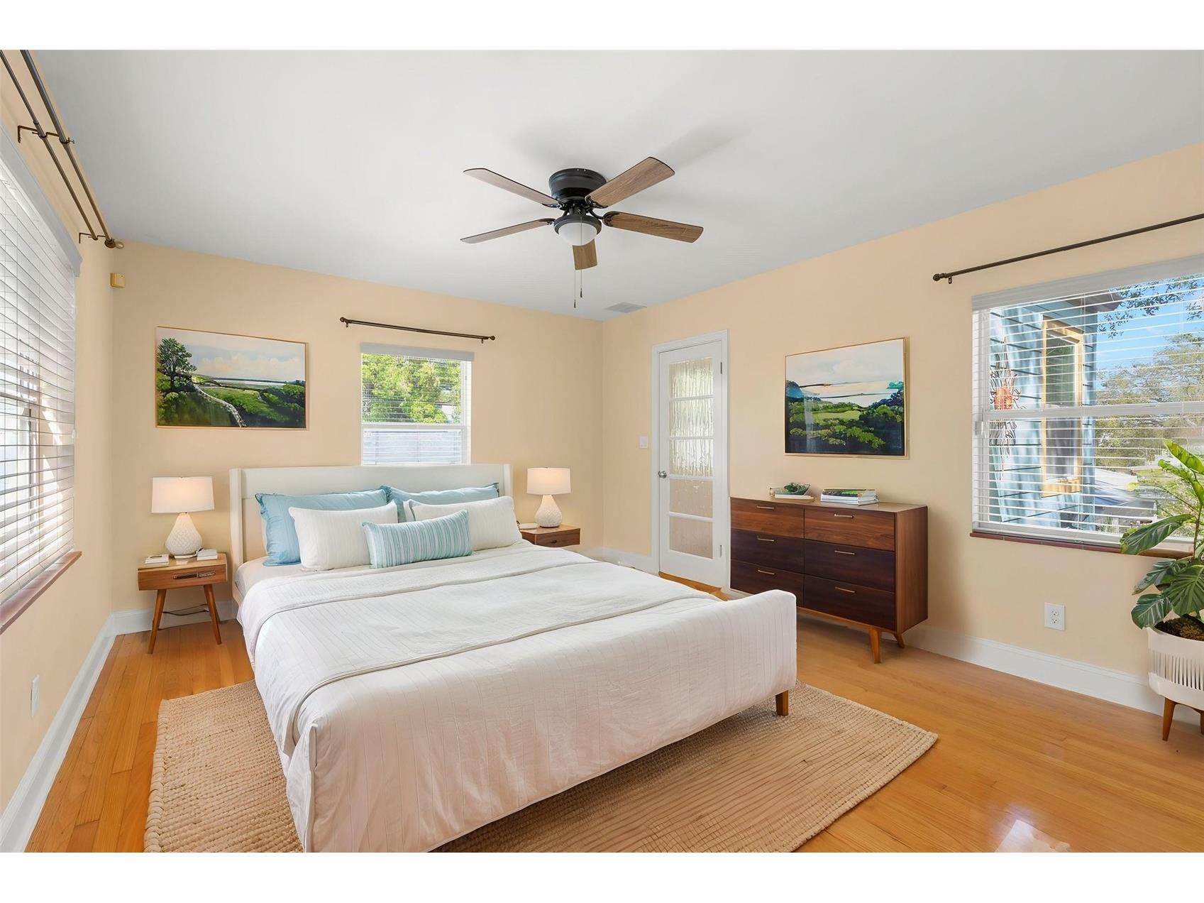 135 17th Avenue N Saint Petersburg FL 33704 TB8476186 image22