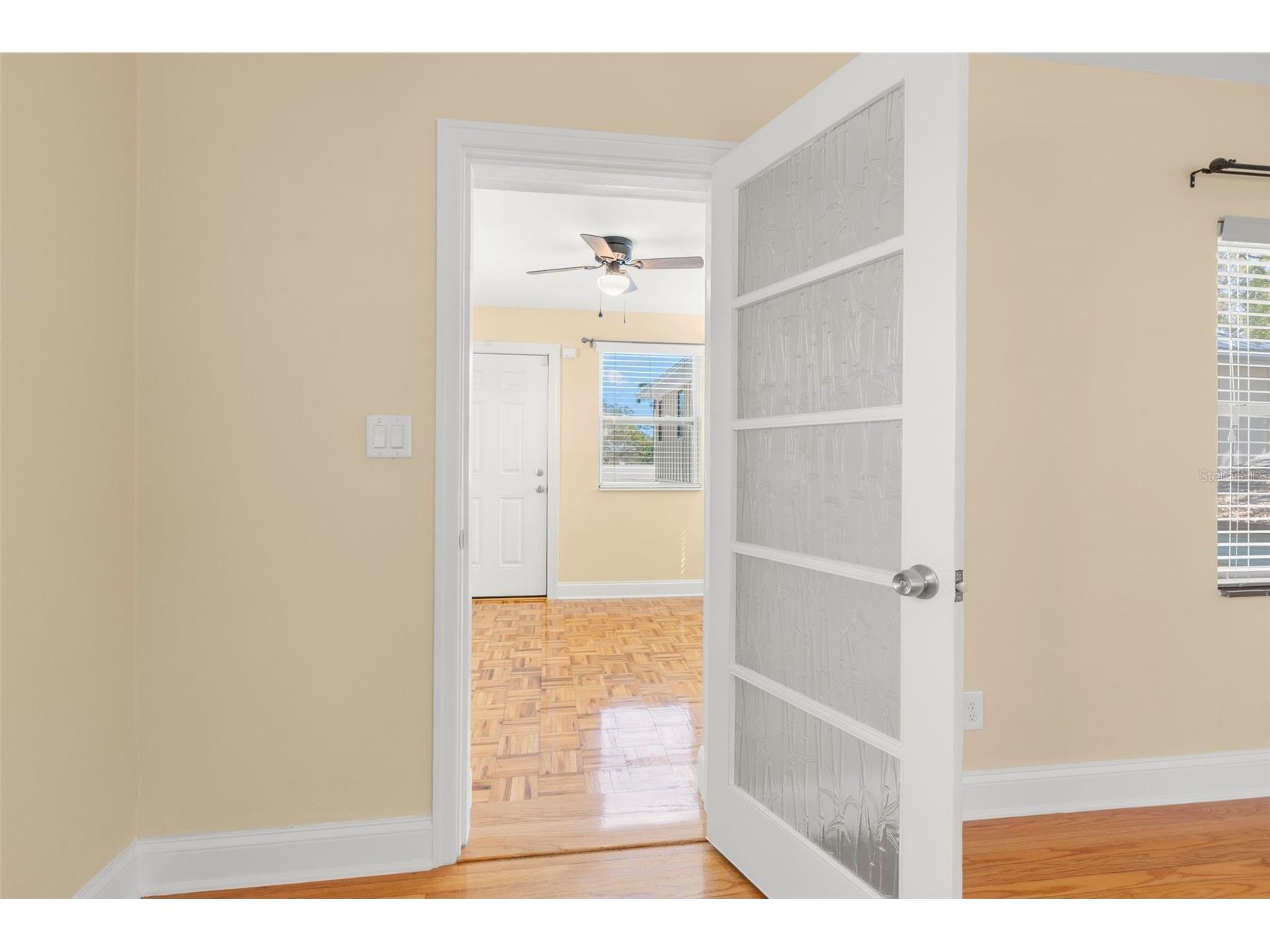 135 17th Avenue N Saint Petersburg FL 33704 TB8476186 image24