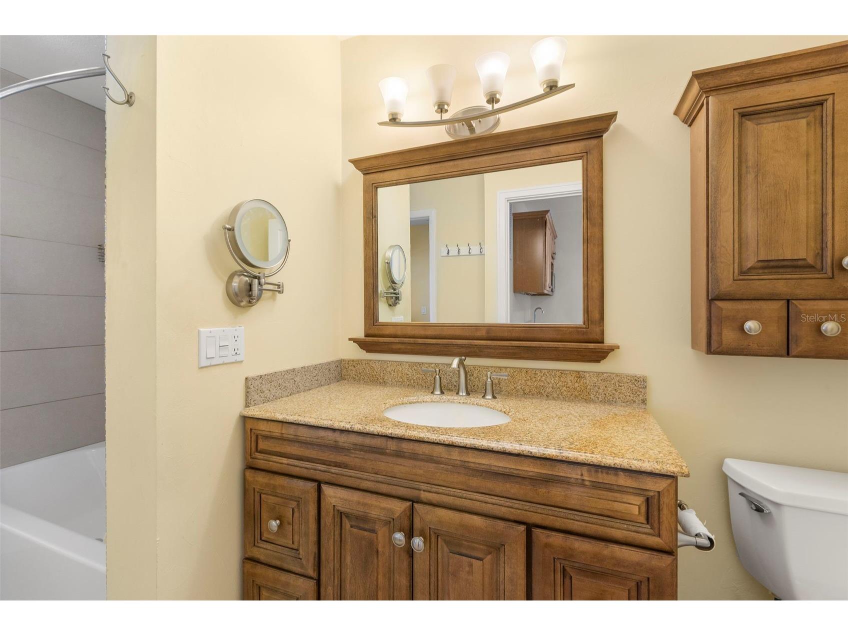 135 17th Avenue N Saint Petersburg FL 33704 TB8476186 image26