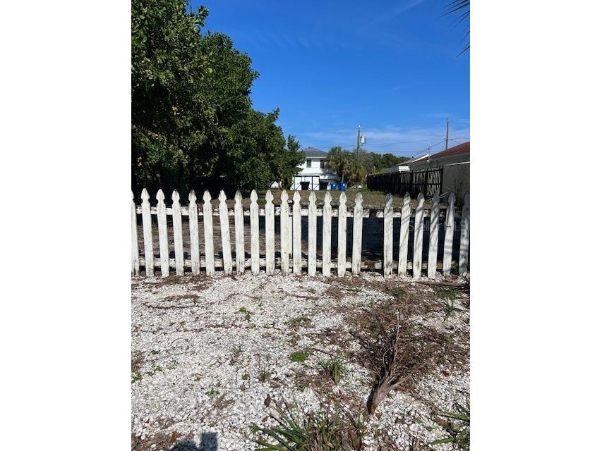 135 18th Avenue SE Saint Petersburg FL 33705 U8228307 image1