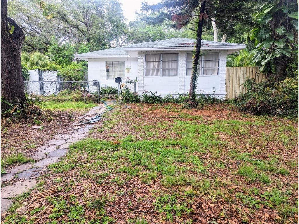 135 24th Avenue SE Saint Petersburg FL 33705 U8202959 image1