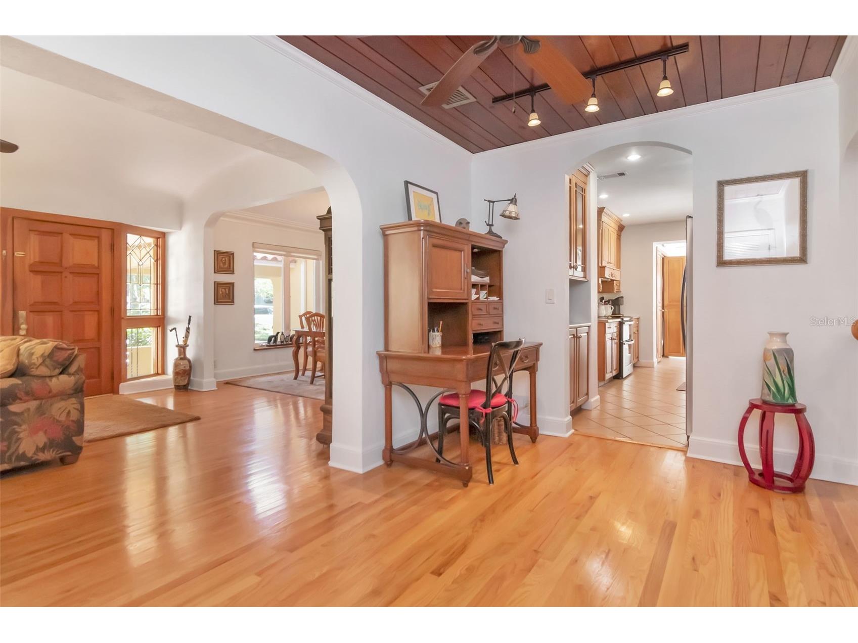 135 25th Avenue NE Saint Petersburg FL 33704 TB8494808 image15