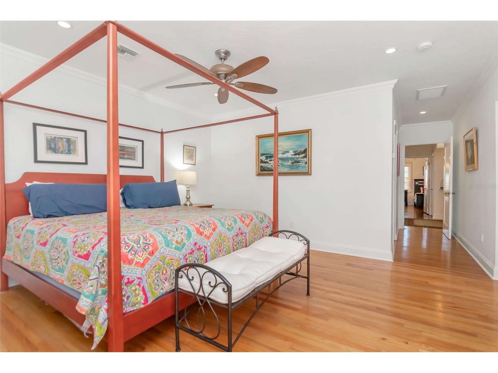 135 25th Avenue NE Saint Petersburg FL 33704 TB8494808 image22