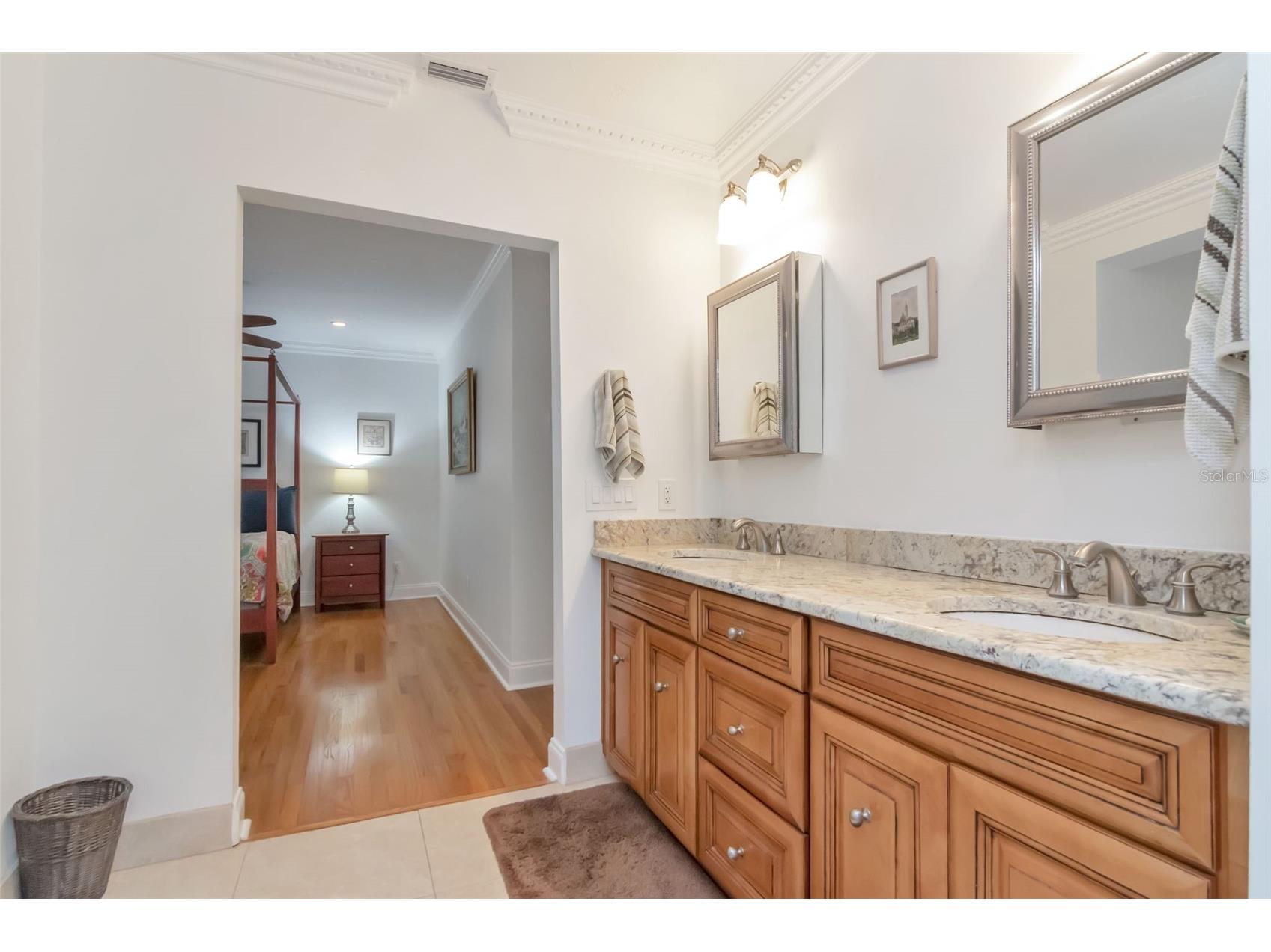 135 25th Avenue NE Saint Petersburg FL 33704 TB8494808 image24