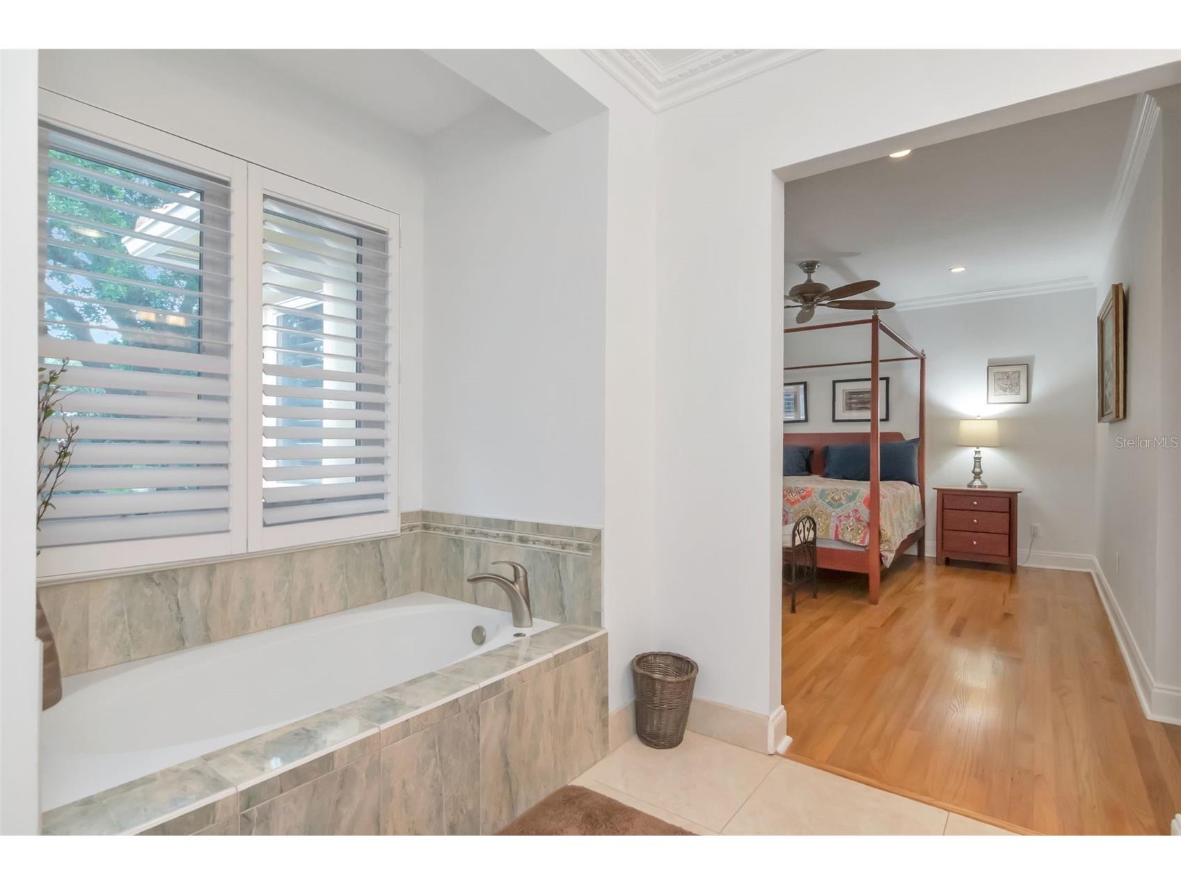 135 25th Avenue NE Saint Petersburg FL 33704 TB8494808 image26