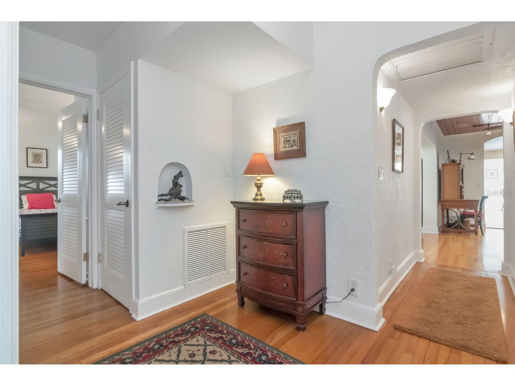 135 25th Avenue NE Saint Petersburg FL 33704 TB8494808 image28