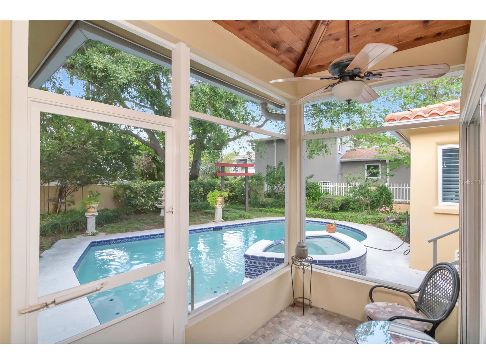 135 25th Avenue NE Saint Petersburg FL 33704 TB8494808 image35