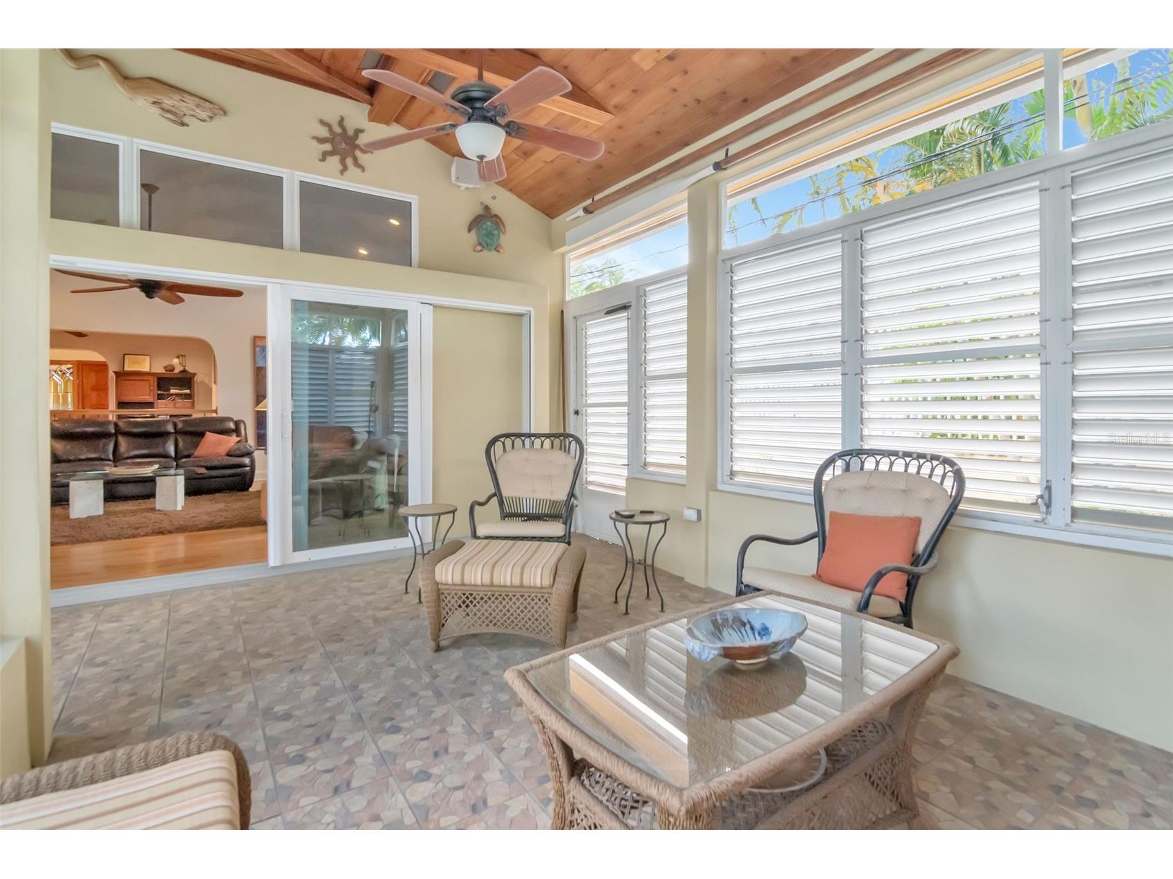 135 25th Avenue NE Saint Petersburg FL 33704 TB8494808 image36