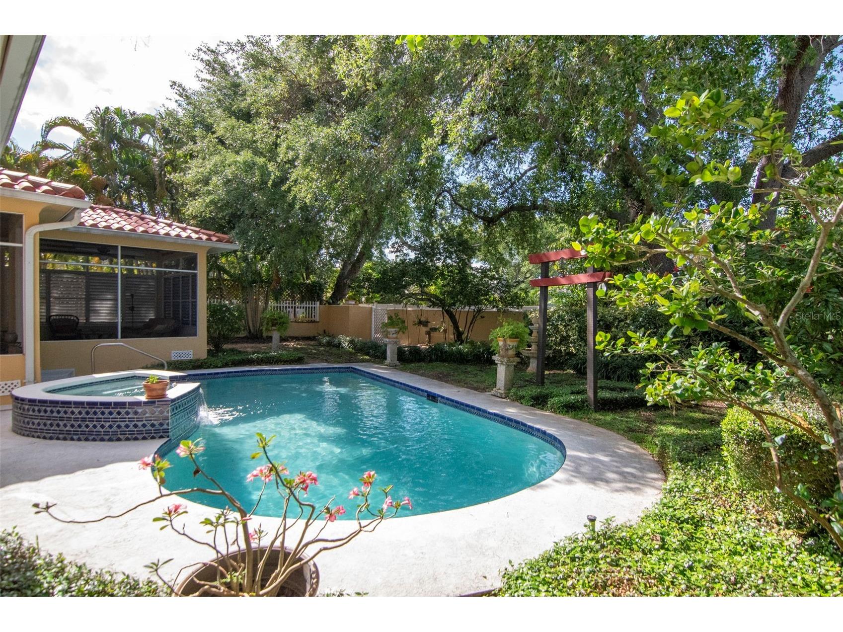 135 25th Avenue NE Saint Petersburg FL 33704 TB8494808 image41