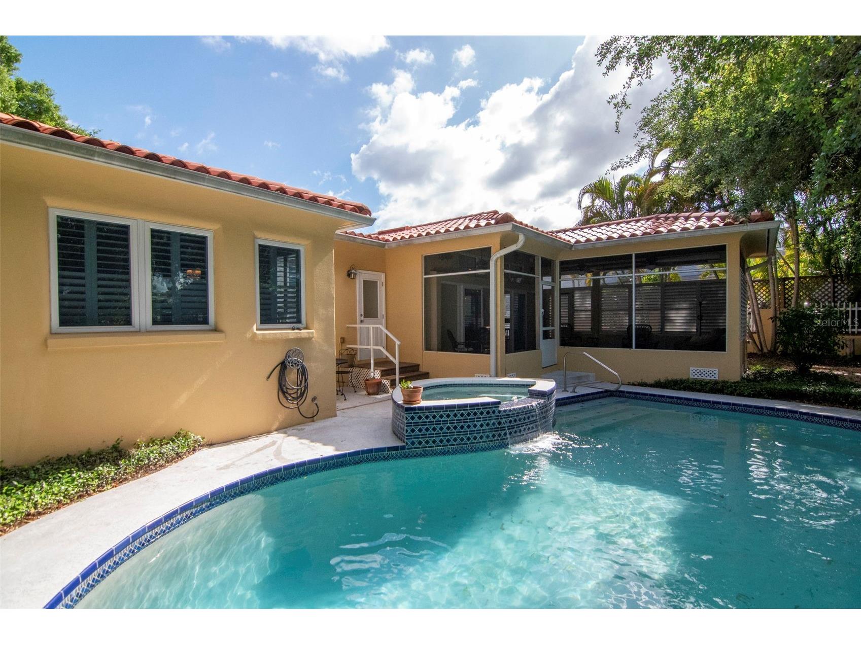 135 25th Avenue NE Saint Petersburg FL 33704 TB8494808 image42