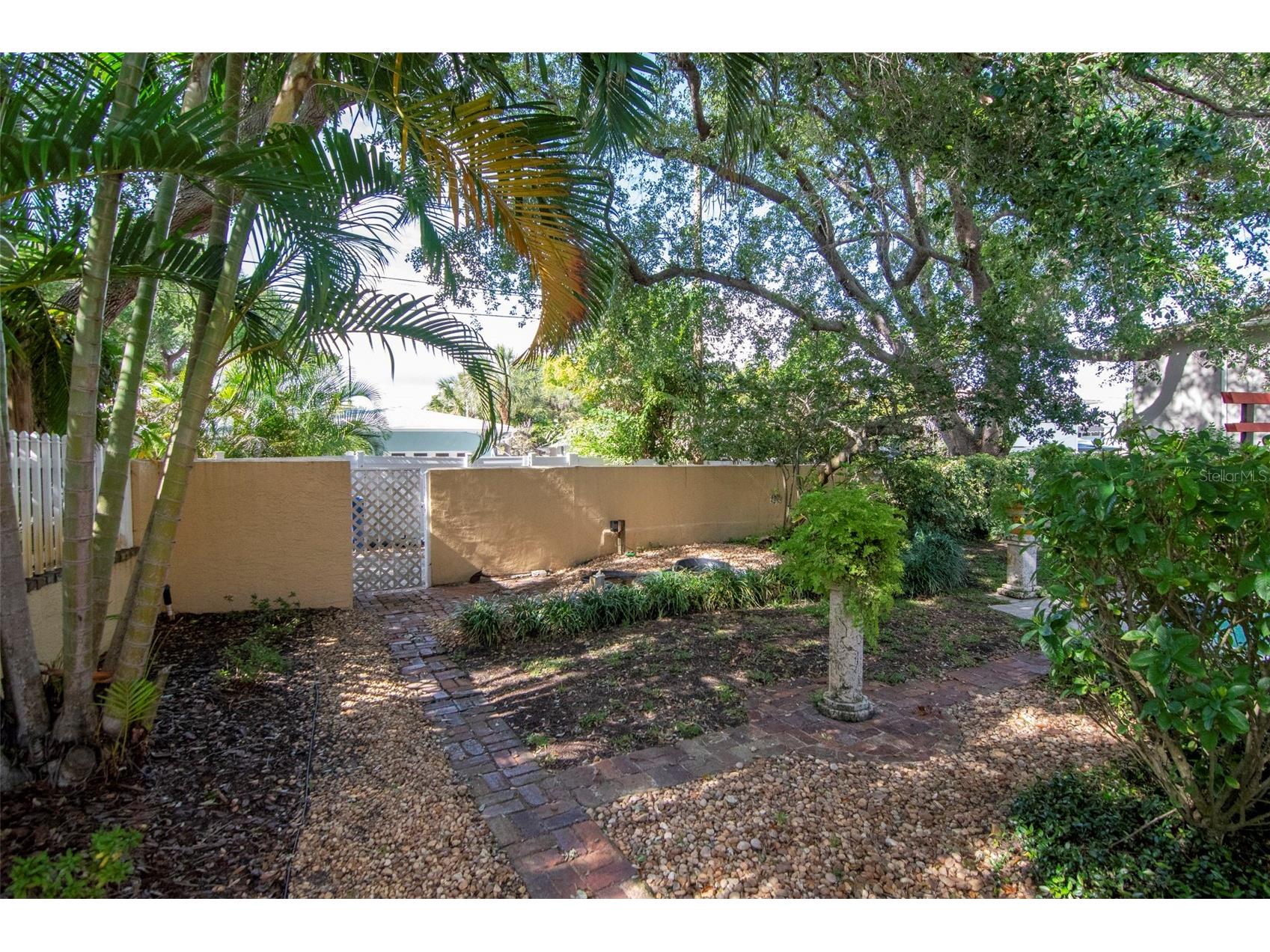 135 25th Avenue NE Saint Petersburg FL 33704 TB8494808 image45
