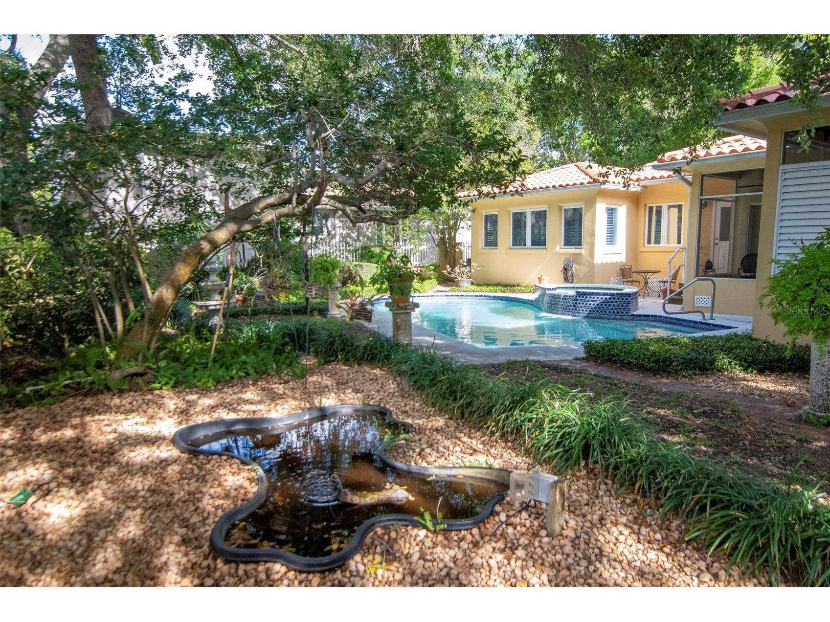 135 25th Avenue NE Saint Petersburg FL 33704 TB8494808 image48