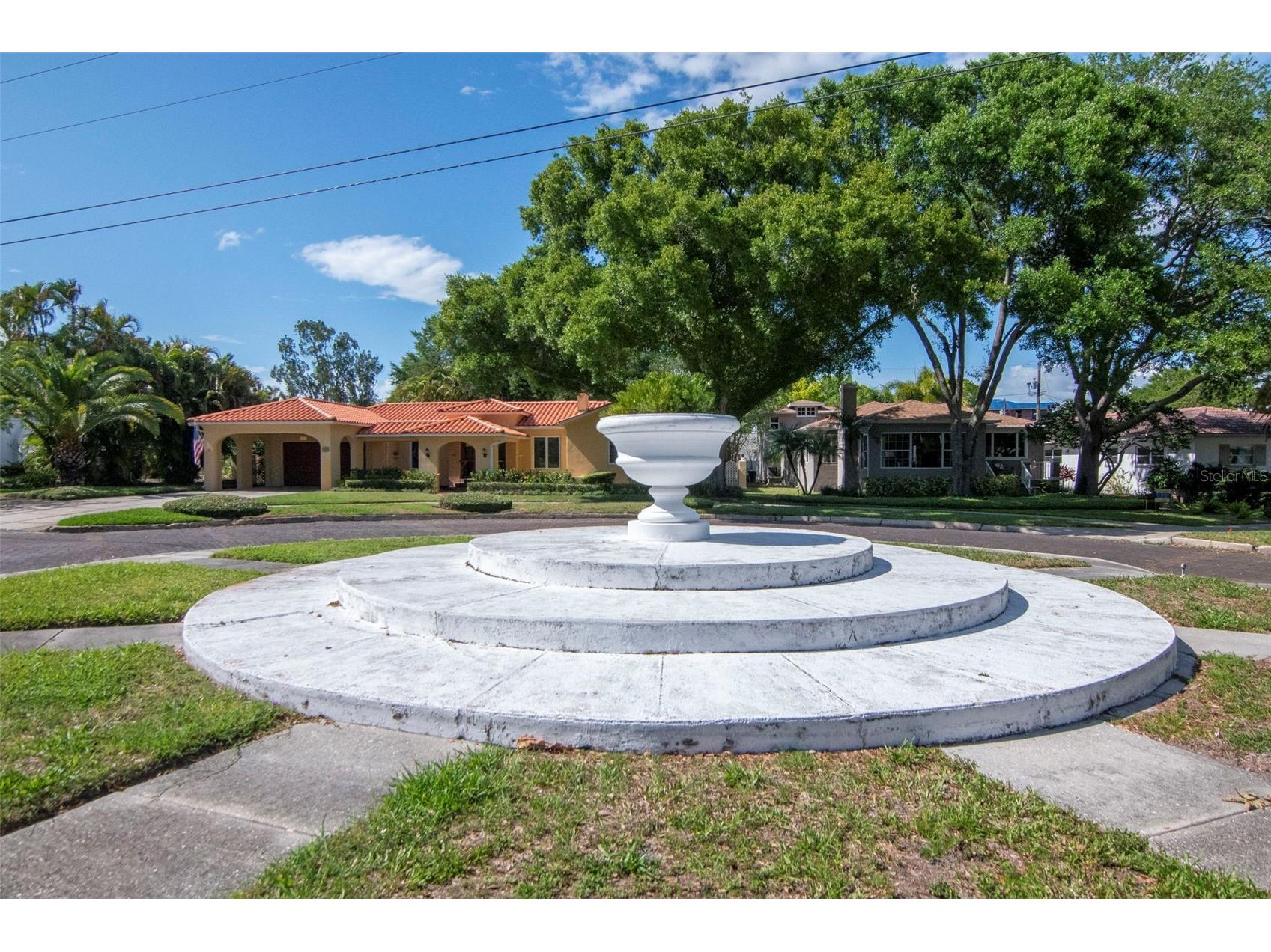 135 25th Avenue NE Saint Petersburg FL 33704 TB8494808 image52