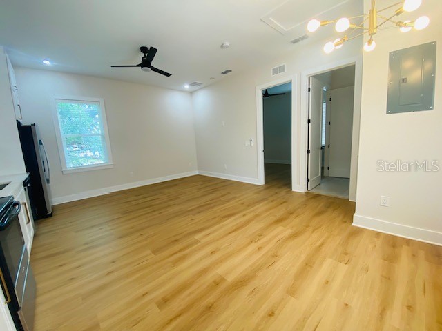 135 48th Avenue N #B Saint Petersburg FL 33703 TB8497451 image7