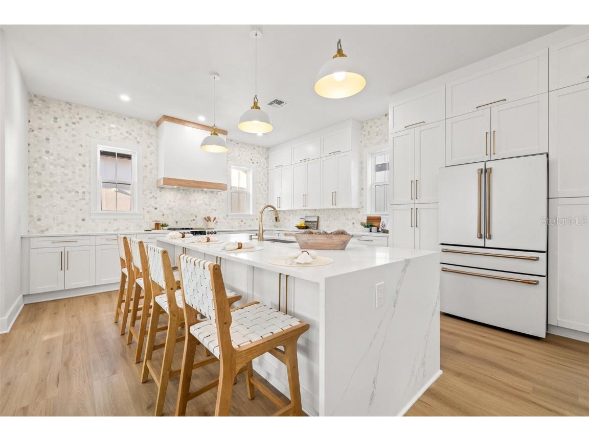 135 48th Avenue Saint Petersburg FL 33703 U8250203 image10